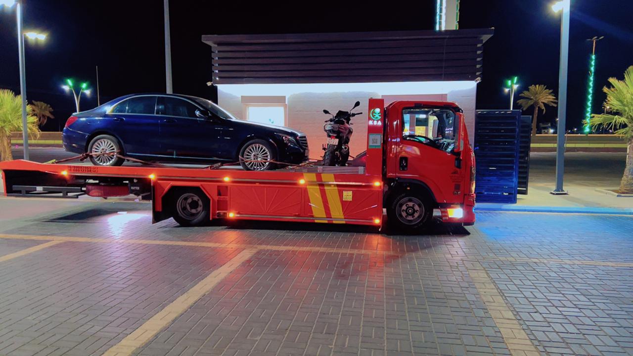 نقل مرسيدس ليلاً